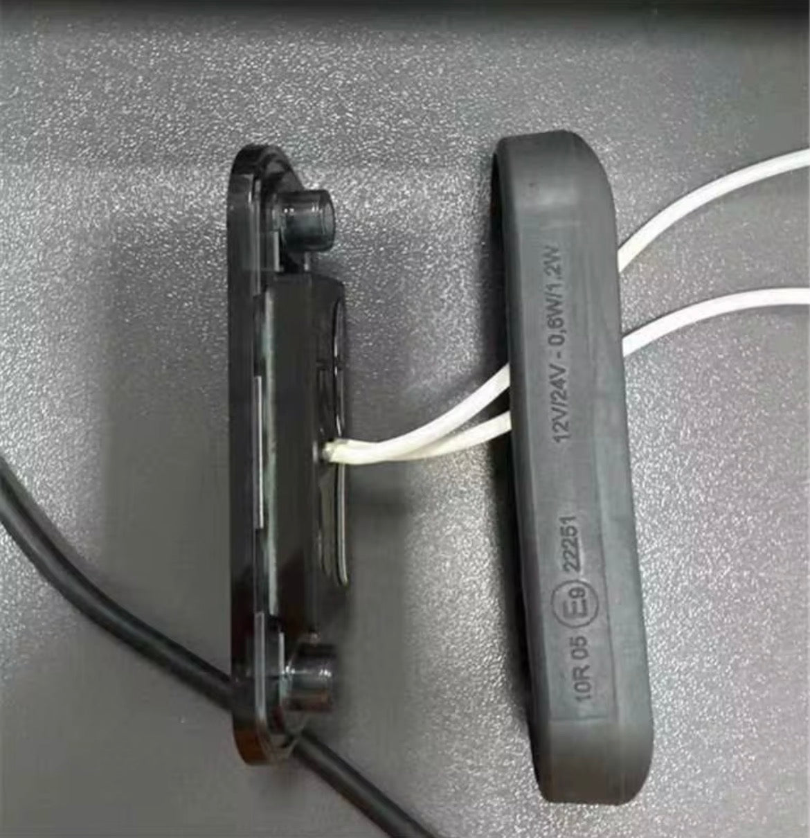 Luce di ingombro laterale a 4 led con lente fumè, 50 pezzi - 8€ al pezzo